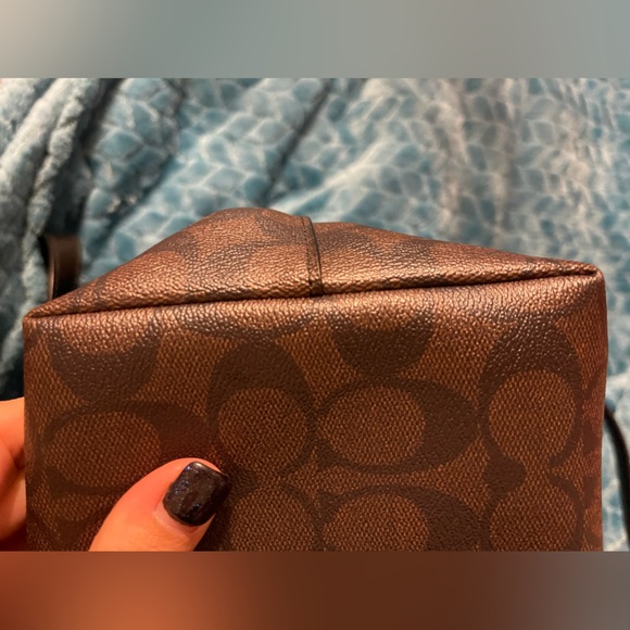 Excellent used condition coach gallery tote - Picture 4 of 13